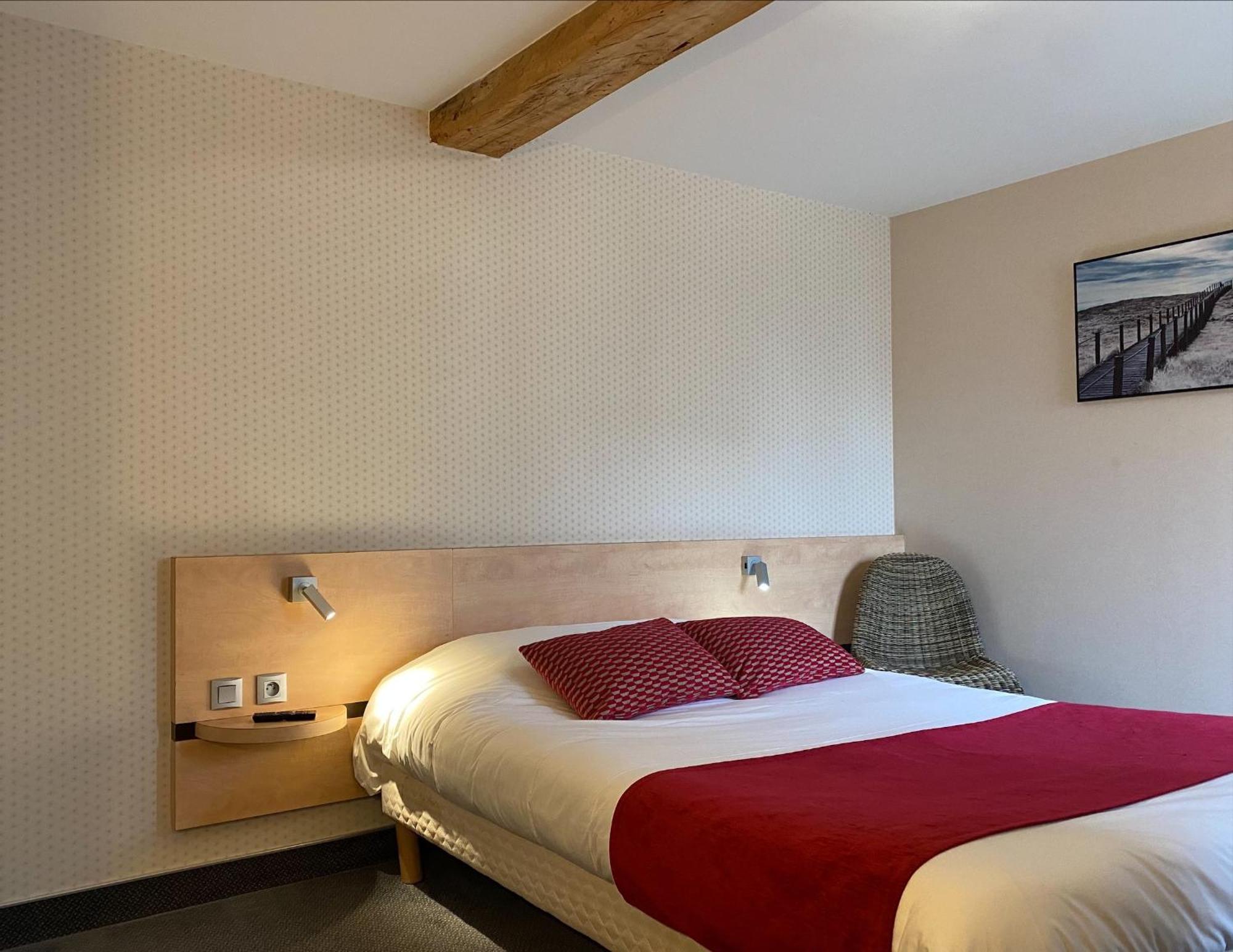 Hotel Le Bellevue Les Roches-de-Condrieu エクステリア 写真
