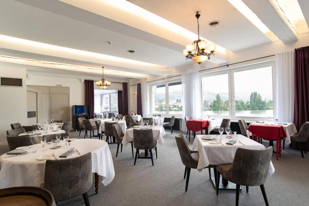 Hotel Le Bellevue Les Roches-de-Condrieu エクステリア 写真